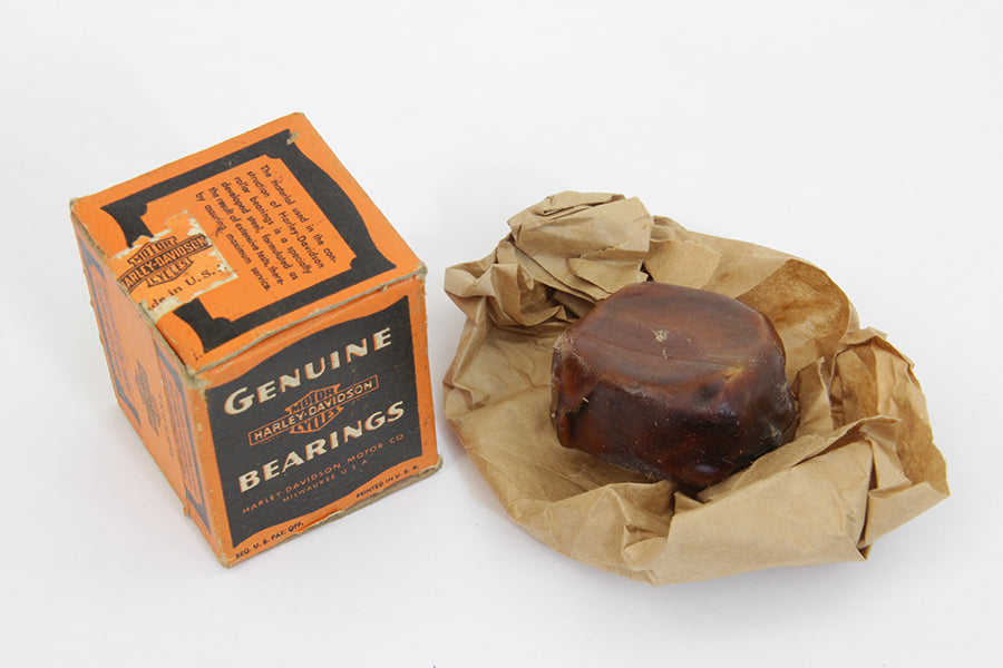 Right Side Case Roller Bearing Set .002 1937 / 1952 W 1937 / 1973 G