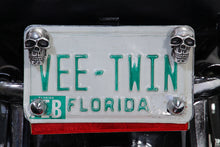 Load image into Gallery viewer, Silver Skull License Plate Bolt Set 0 /  Custom application